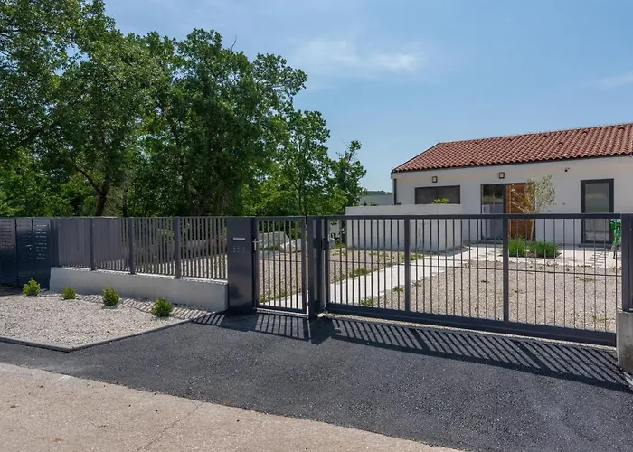 Zebra Villa Fuškulin